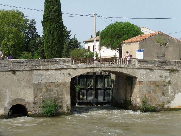 Vue de Homps