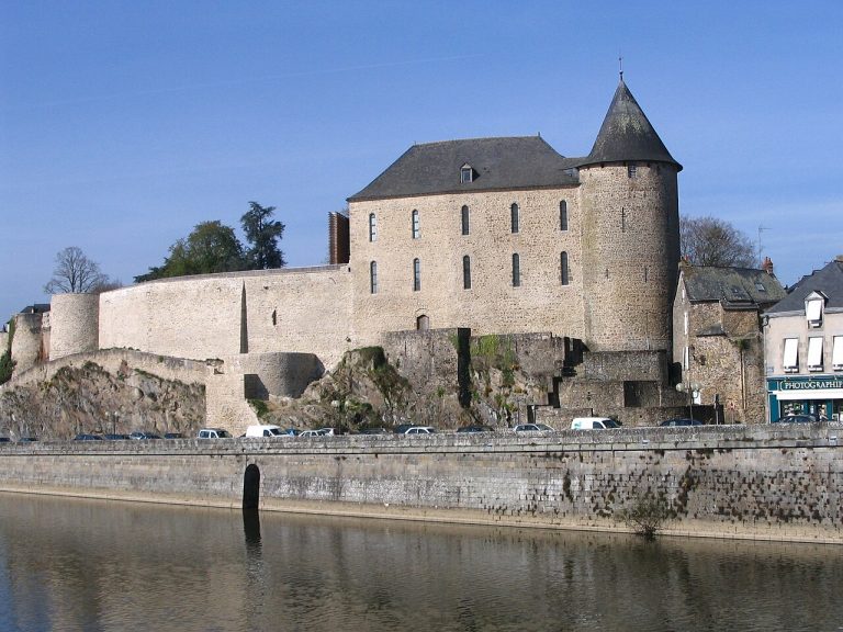 Vue de Mayenne