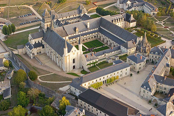 Vue de Fontevraud-l'Abbaye