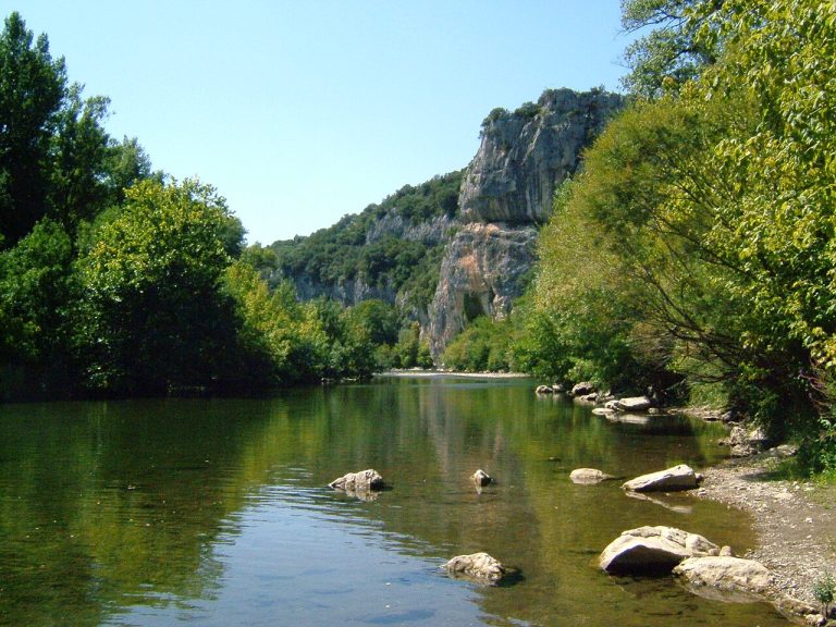 Vue de Méjannes-le-Clap