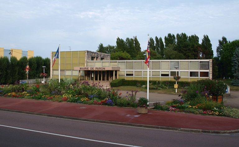 Vue de Paron