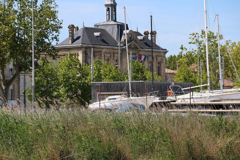 Vue de Pauillac