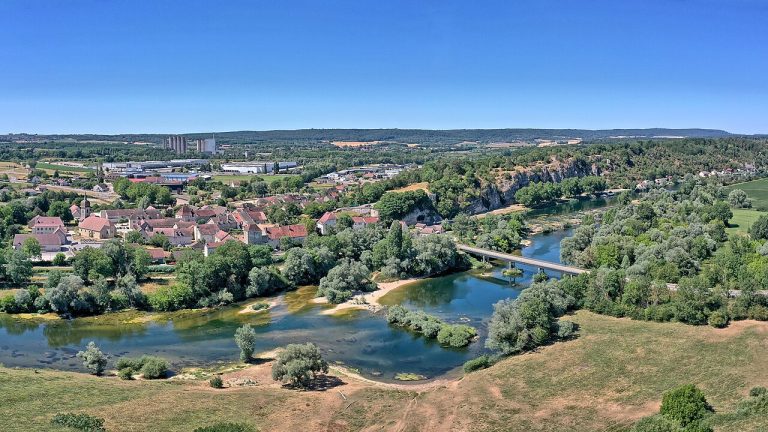 Vue de Rochefort-sur-Nenon