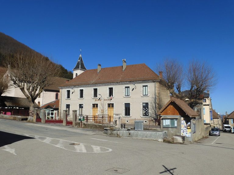 Vue de Saint-Martin-de-la-Cluze