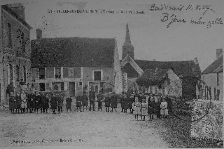 Vue de Villeneuve-la-Lionne